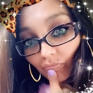 Meet your Posher, Nina